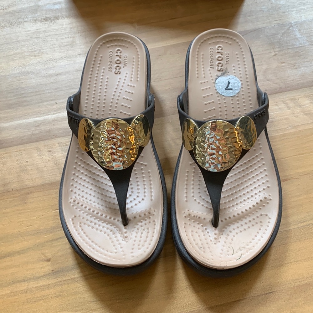 Crocs sandals sz 7